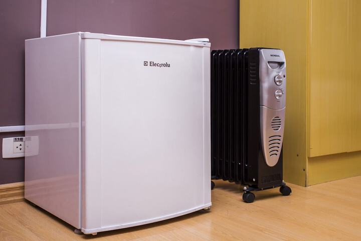 Mini-refrigerator