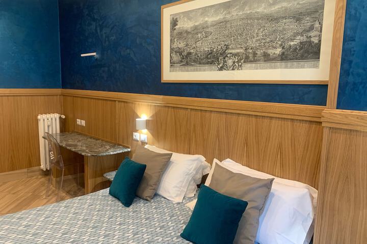 Room 12 of 14