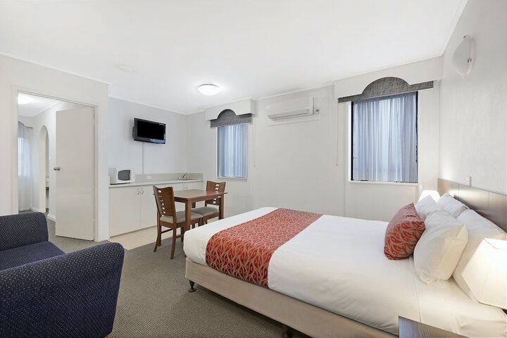 Room 4 of 24