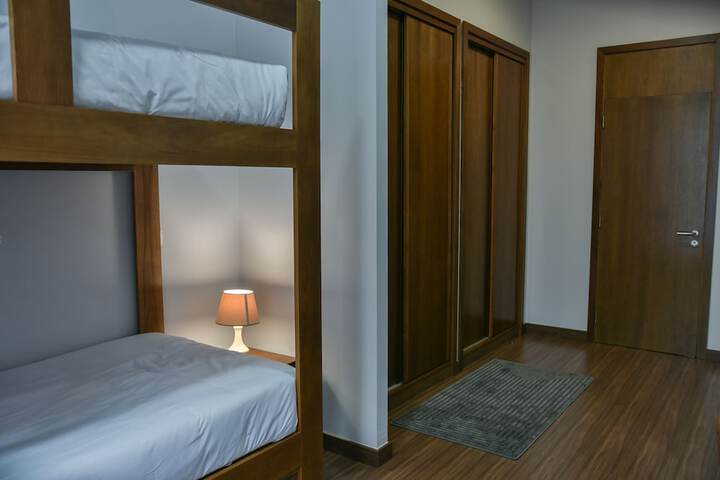 Room 21 of 80