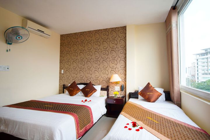 Room 4 of 43