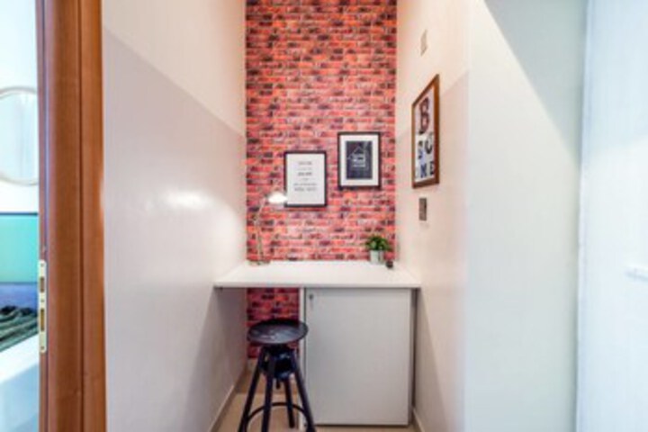 Room 11 of 20