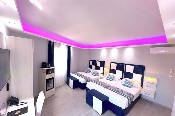 Room 72 of 142