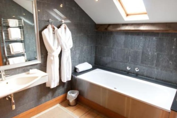 Room 15 of 27
