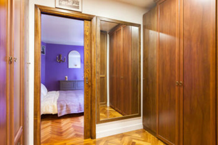 Room 6 of 14