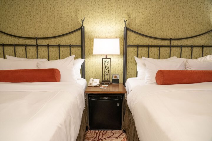 Room 32 of 72
