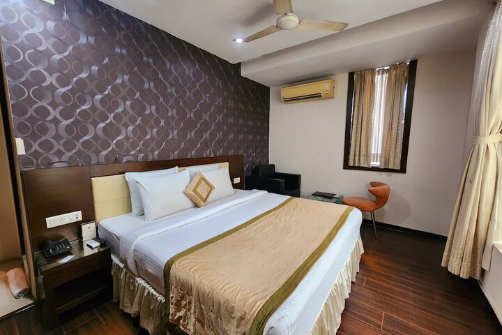 Room 29 of 57