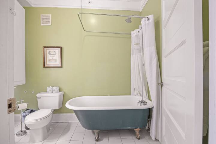 2 Double Beds (1 of 8)