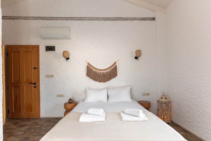 Room 17 of 54