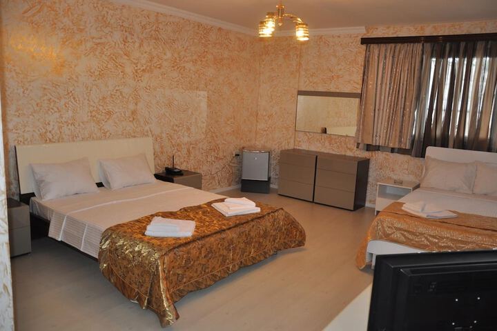 Room 6 of 46