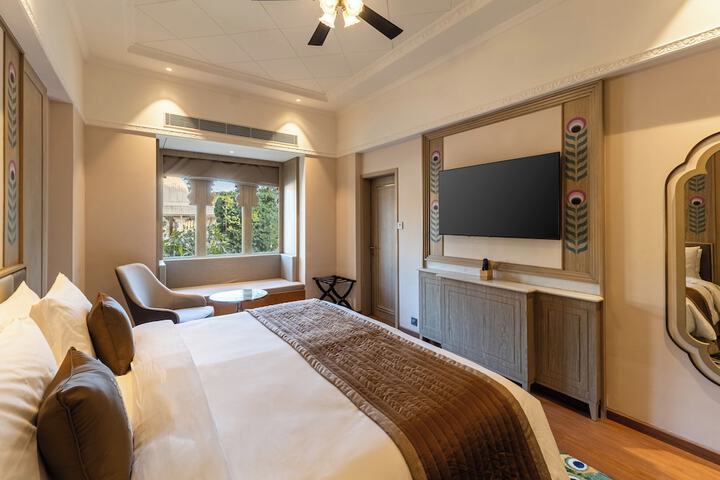 Room 37 of 159