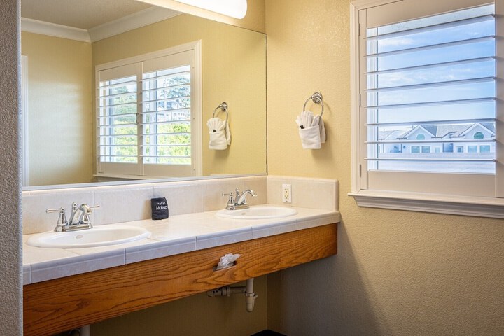 Room 15 of 35