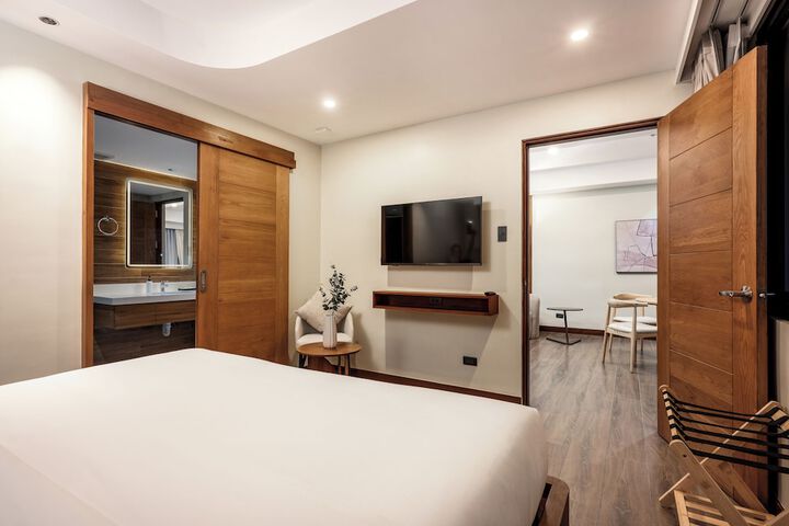 Room 15 of 59
