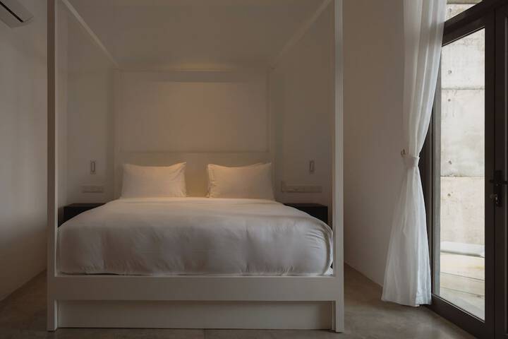 Room 19 of 147