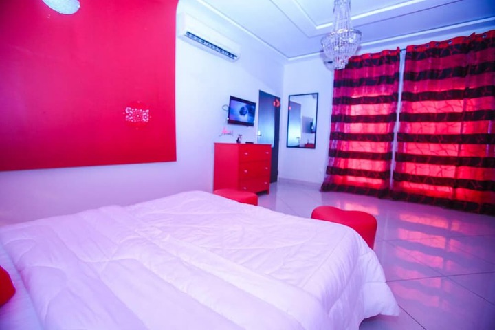 Room 28 of 51