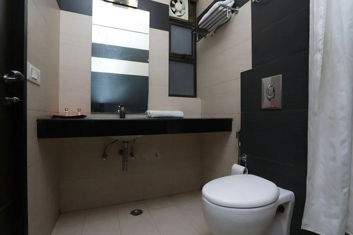 Room 7 of 19