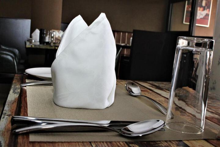 Dining 42 of 61