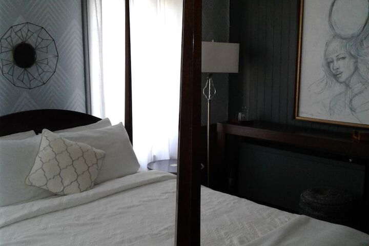 Room 15 of 42