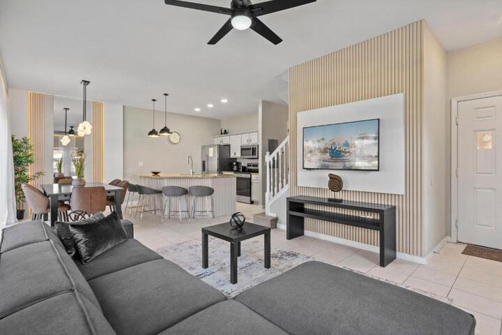 Bedrooms 3 Bathrooms Encantada 8549 BL