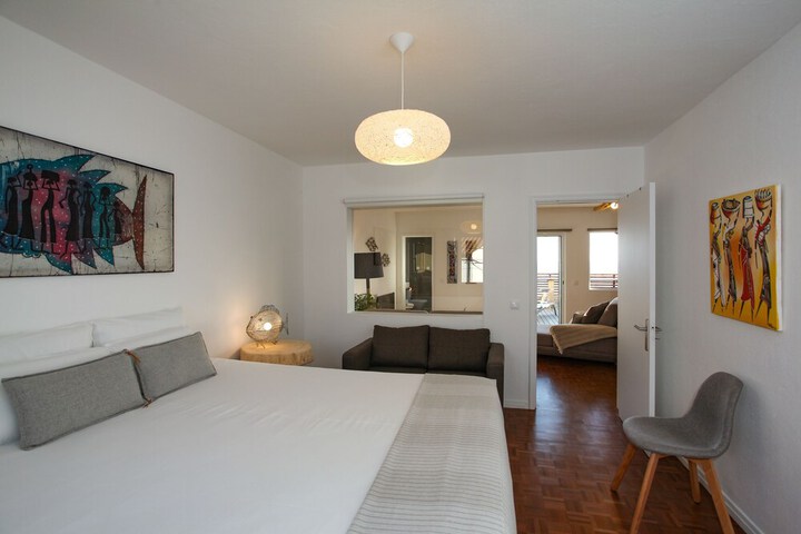 Room 4 of 27