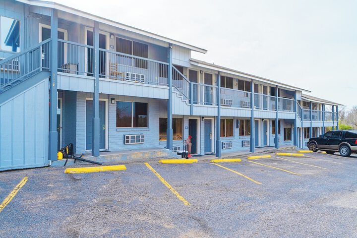 Regency Inn Three Rivers I-37 in Three Rivers, TX