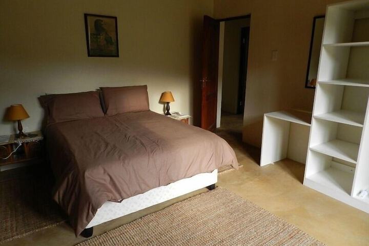 Room 2 of 53