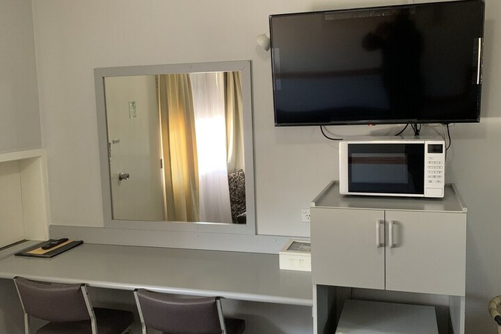 Room 19 of 37
