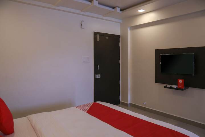 Room 4 of 13