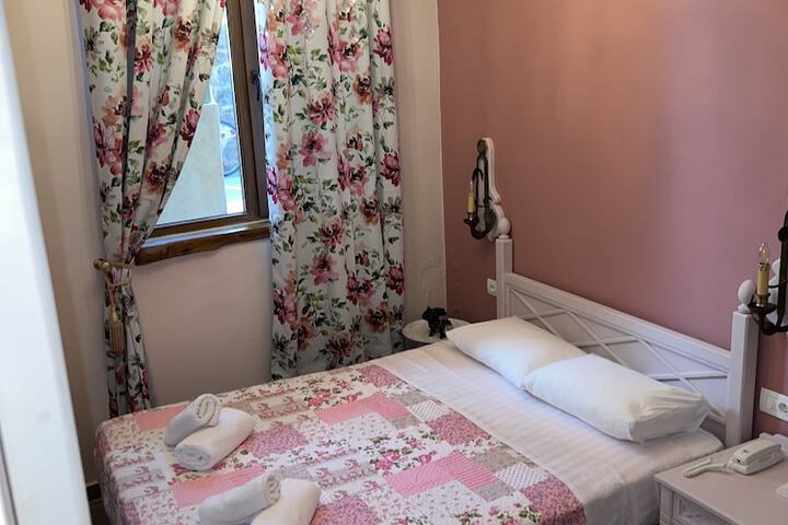 Room 15 of 49