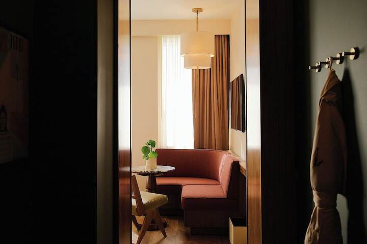 Room 17 of 72