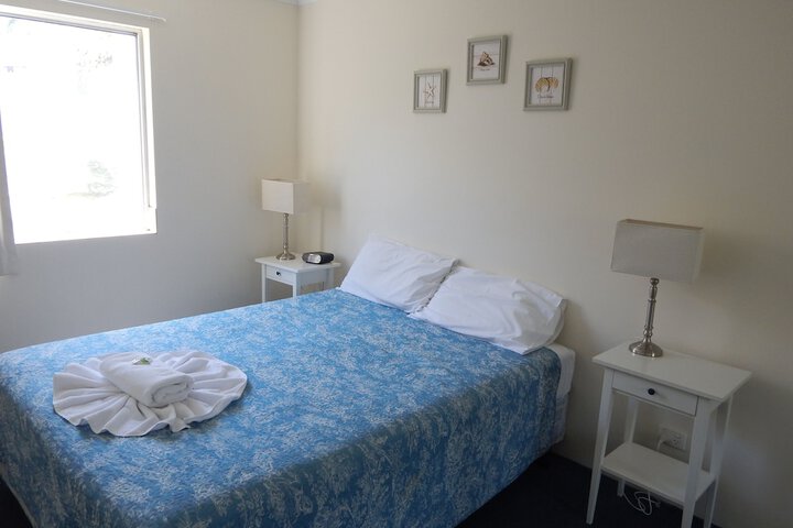 Room 2 of 560