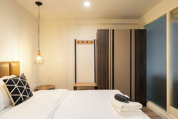 Room 58 of 153