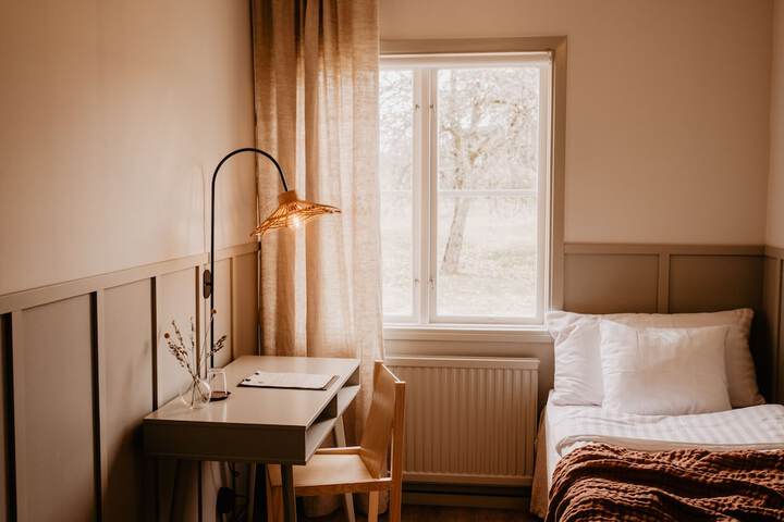 Room 8 of 41