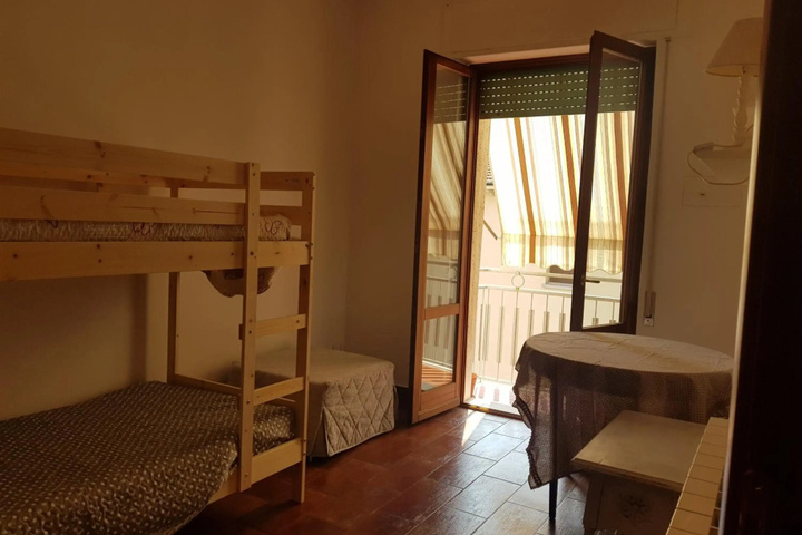 Room 2 of 8