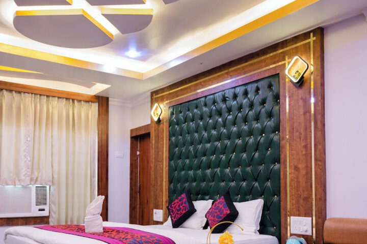 Room 8 of 36