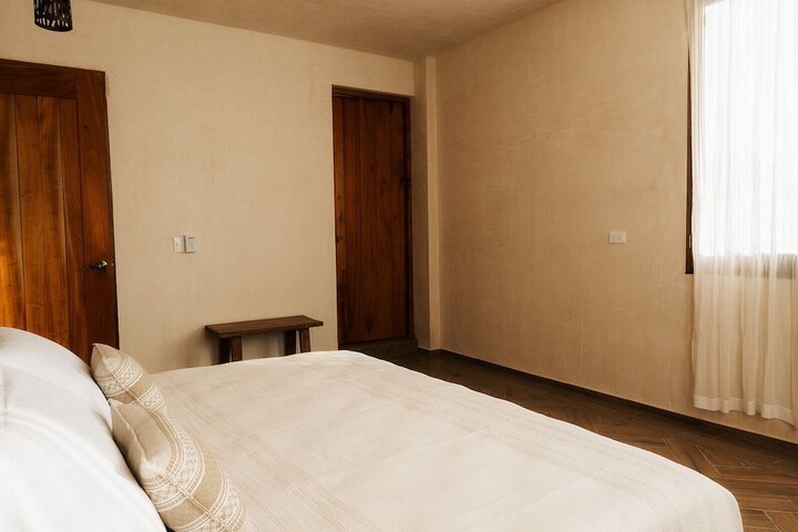 Room 15 of 83