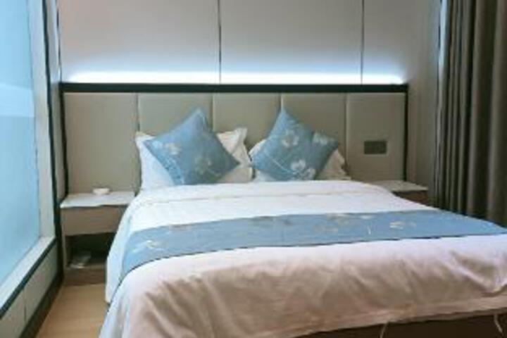 Room 19 of 19