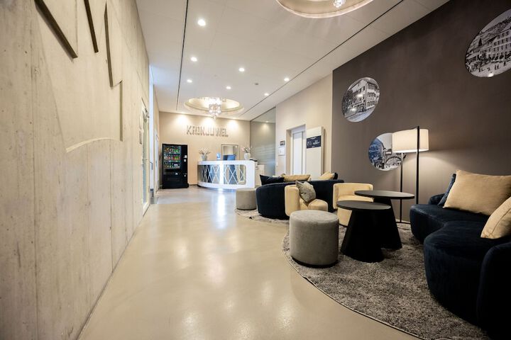 Guest Lobby