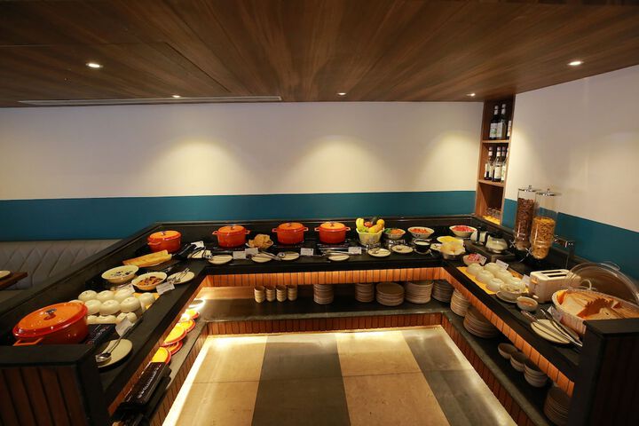 Dining 13 of 17