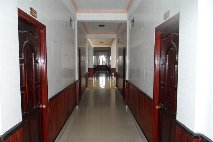 Ballroom/Hall 21 of 32