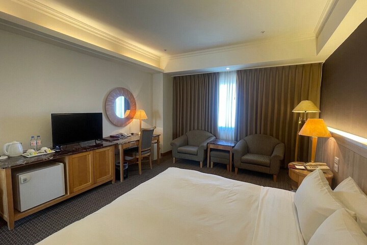 Room 10 of 41