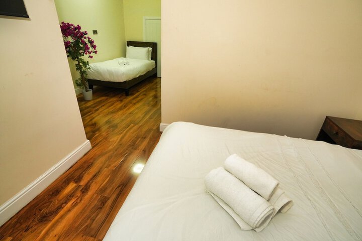 Room 62 of 121