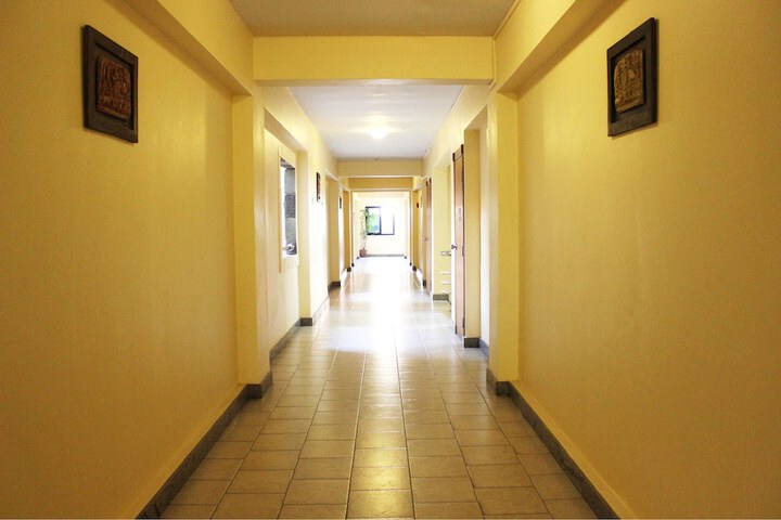 Ballroom/Hall 74 of 85