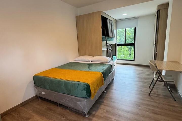 Room 11 of 27