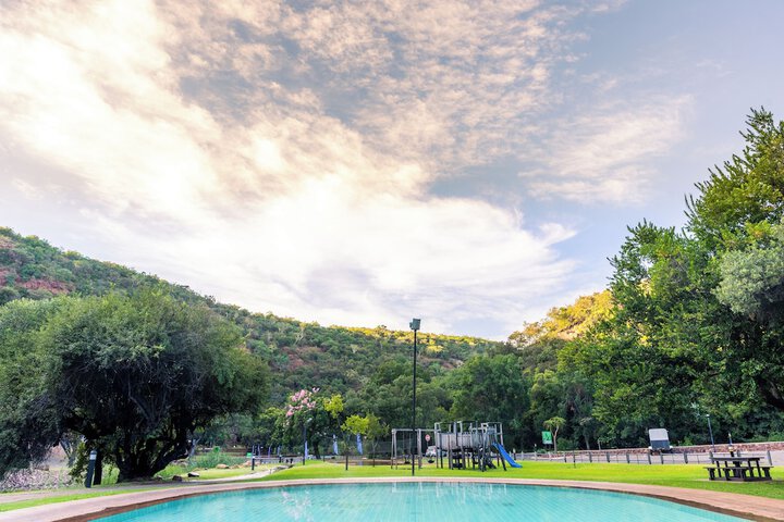 Pool 203 of 267