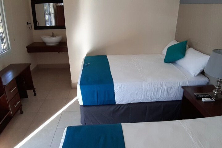 Room 8 of 19