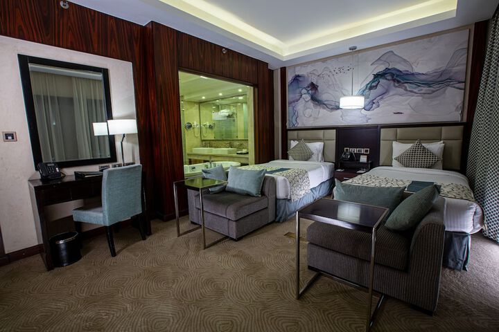 Room 13 of 134