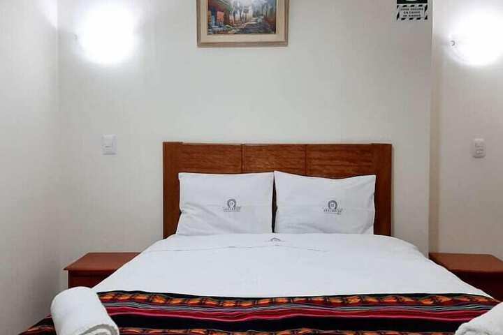 Room 10 of 33