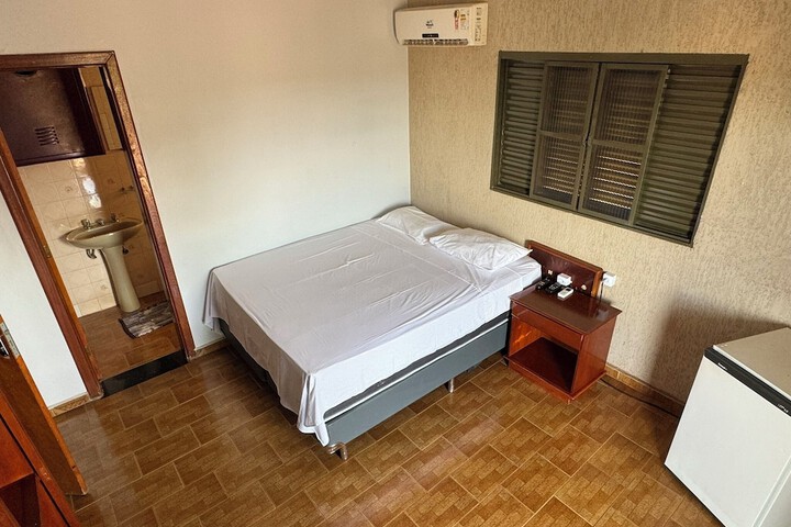 Room 32 of 88