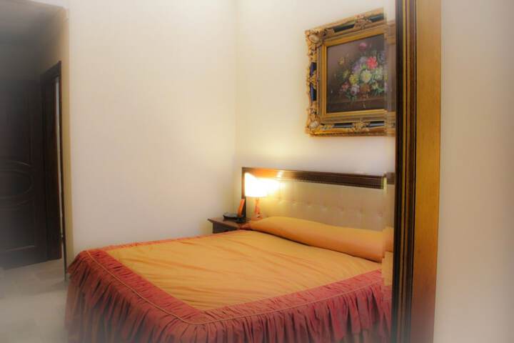 Room 22 of 107